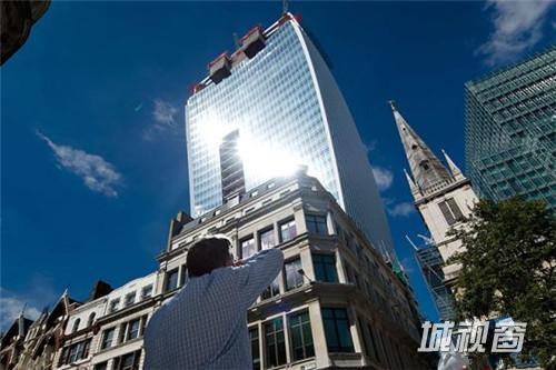 建筑史上十大失误:上海楼倒倒躺地上榜